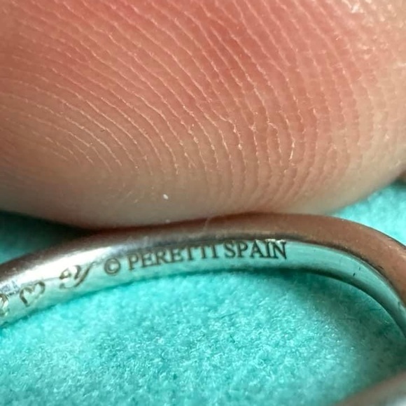 Tiffany&Co platinum curved wedding band *PRICE is FIRM* - Picture 10 of 16